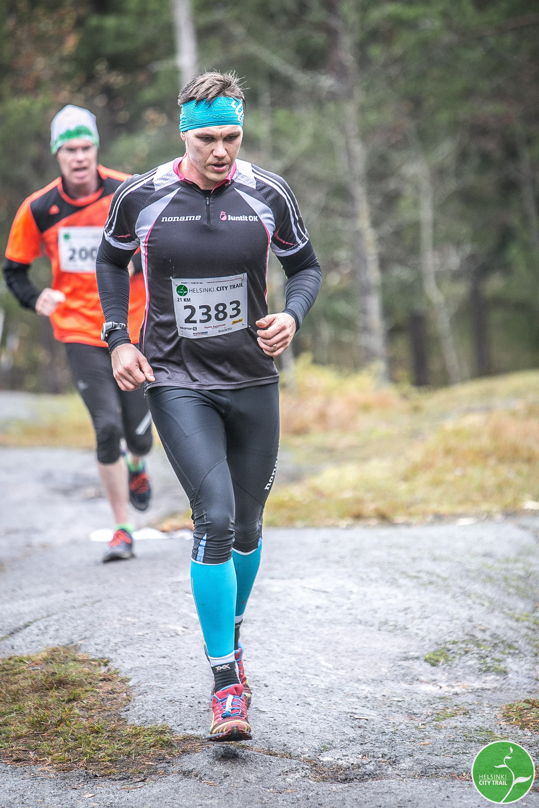 Juoksijapoikaa laulattaa (Kuva Juha Saastamoinen)